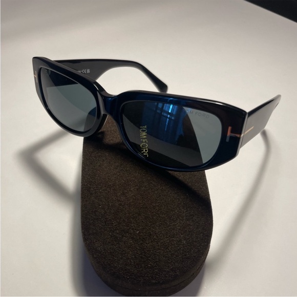 TOM FORD sunglasses - Picture 6 of 6